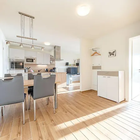 Mueritzblick Hafenresidenz Apartment Waren  Exterior photo